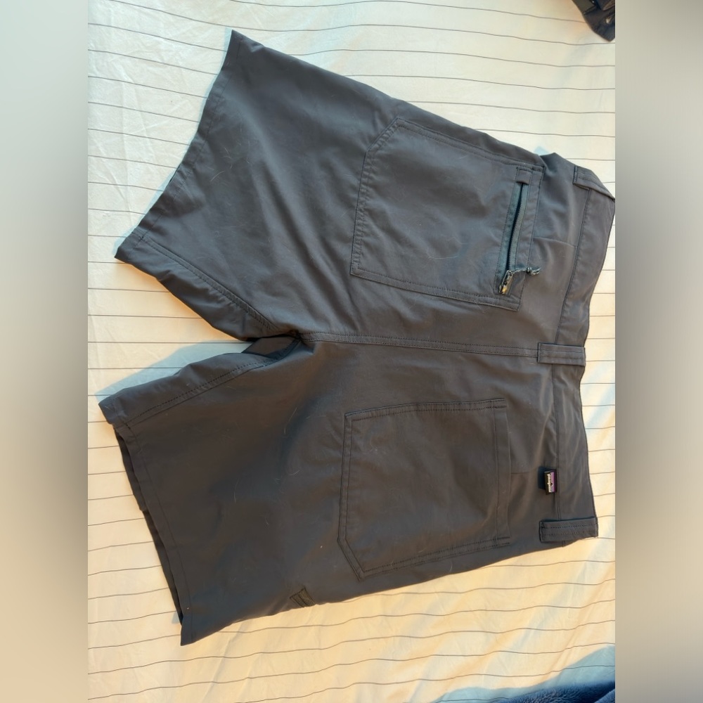 Patagonia quandary 32 inseam 8